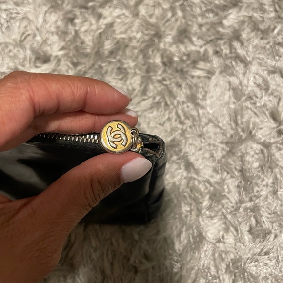 Vintage Chanel cosmetic pouch - Picture 6 of 11